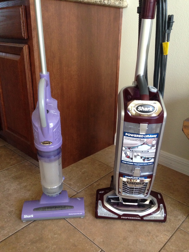  The Shark Rotator Powered Lift-Away Vacuum transforms into Lift-Away mode to reach way under furniture & target dirt without any heavy lifting or moving. 