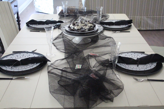 All the black and white polka dot tablescape items are available for purchase on SmartyHadAParty.com as well as many different color options.