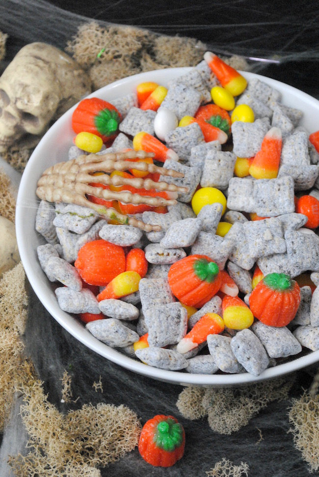 Pumpkin Spice Muddy Buddies recipe is a combination of Pumpkin Spice and good old fashioned muddy buddies mix that is perfect for any party.