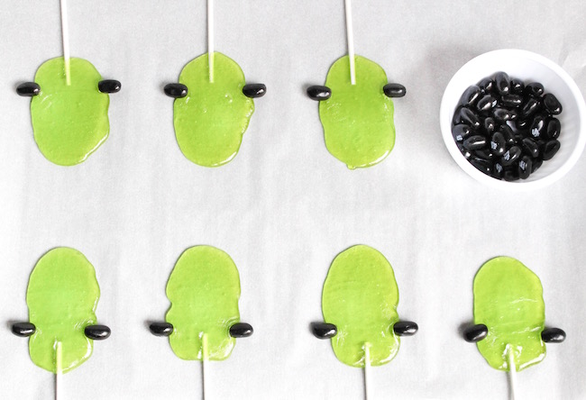 These Frankenstein suckers are made with Jolly Ranchers and are super easy to make. The kids can even help by drawing the faces on them.