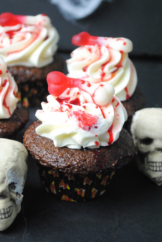Since this coming Sunday starts the 7th season of The Walking Dead, I figured now would be the time to share the Bloody Bones Cupcakes recipe.