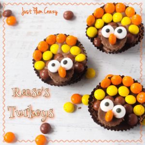 Just in time for Thanksgiving Day we have a super easy Reese's Turkeys recipe and free printable Thanksgiving Word download.