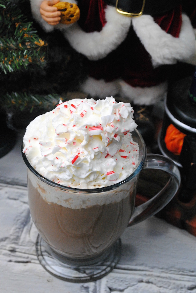 The cold is here to stay! At least for a few months. So why not keep warm with a Starbucks Peppermint Mocha Latte recipe.