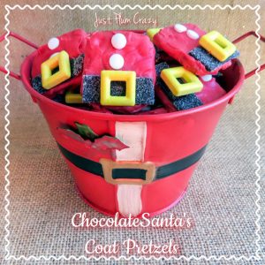 These Chocolate Santa's Coat Pretzels recipe are just the cutest things. They are easy to make and take less than a half hour to make.