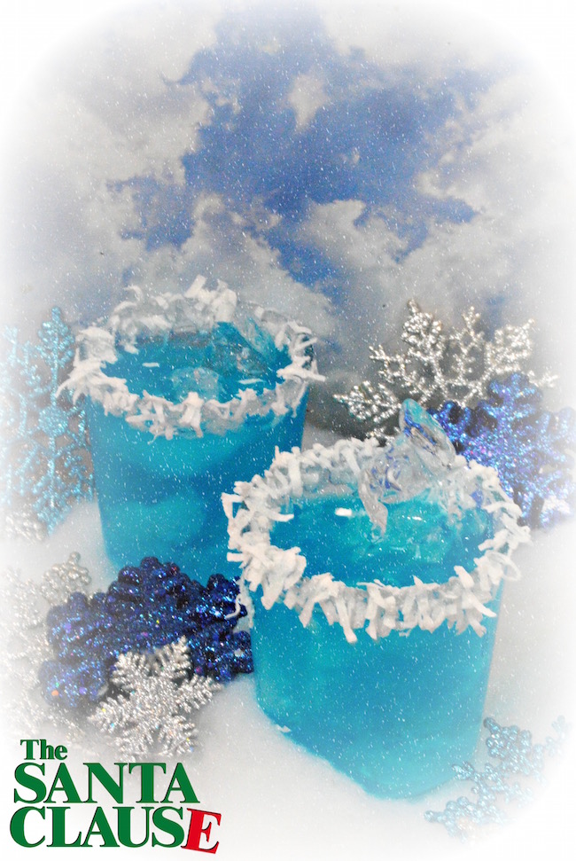 Last week I shared The Santa Clause movie cocktail recipe and today we have a fun Jack Frost Cocktail recipe from the movie also.
