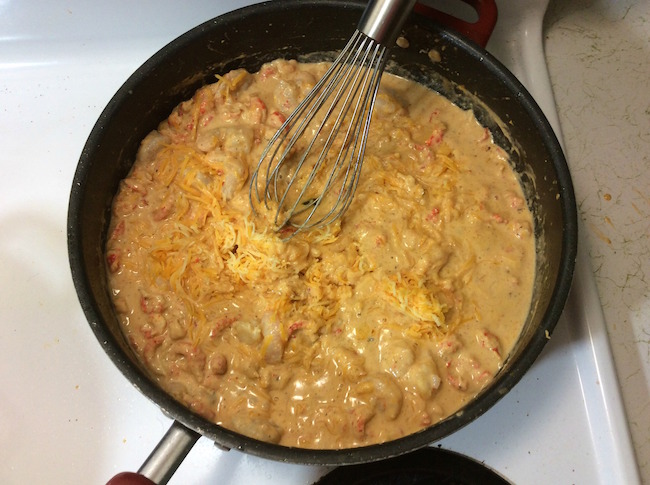Whatever you call Mardi Gras, we now have a Cast Iron Skillet Cajun Crawfish & Shrimp Macaroni & Cheese Recipe for you to go with your Mardi Gras Cocktail.