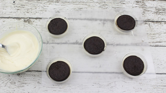 It's only fitting that we make something for President's Day with our President's Day Oreos Recipe which is also my mom's birthday!