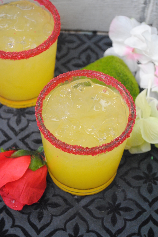 As you know, Beauty and The Beast will be in theaters March, 17th. So let's celebrate with a Beauty and The Beast Belle Margarita recipe. 