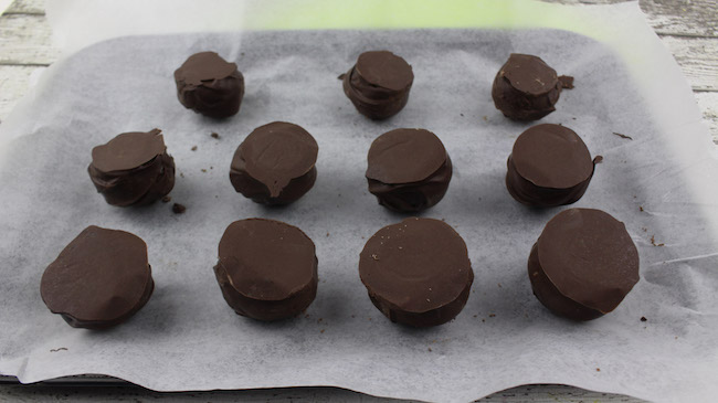 There is still time to make some cute & easy Pot Of Gold Oreo Truffles Recipe for St. Patrick's Day. For home, office or school they will a hit.