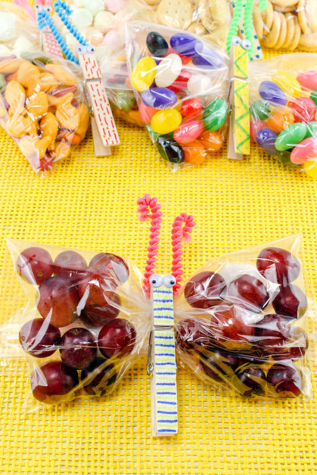 These Butterfly Snack Baggies aren't only cute but they are easy and make a great addition to any Easter basket or table favor for the kids.
