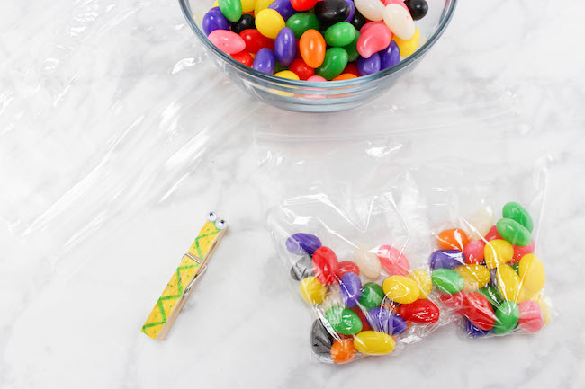 These Butterfly Snack Baggies aren't only cute but they are easy and make a great addition to any Easter basket or table favor for the kids.