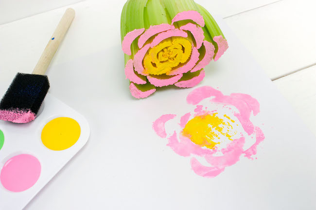 The Mother's Day Celery Stamping Flowers Craft is a craft that is both easy & fun. This also makes a great project for the kids if you are a teacher.