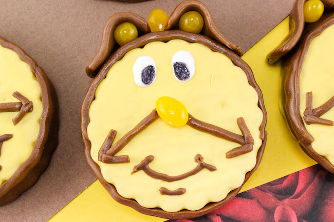 Cogsworth Marshmallow Pie Recipe is an easy recipe to create & the kids will love that it looks like him. Perfect for the Beauty & The Beast DVD release.