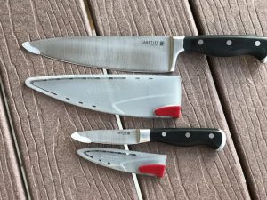 If you are looking for new knives to add to your collection, you might be interested in these Sabatier Edgekeeper self sharpening knives!