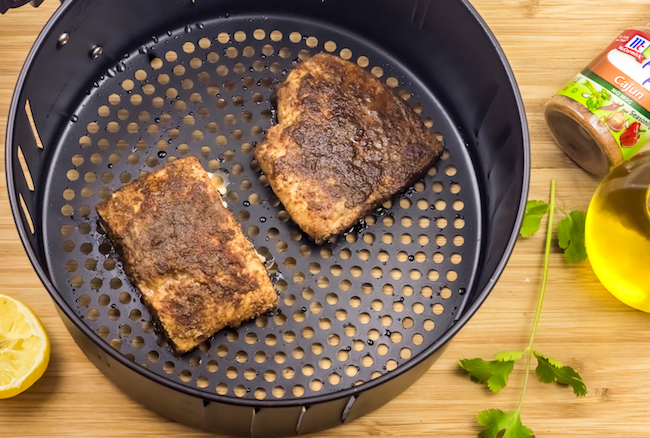 We are going to shake things up a little with a seafood recipe this time, an Air Fryer WW Cajun Salmon recipe with only 8 Smart Points.