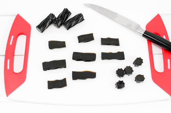 Who doesn't love a good scary treat! The Frankenstein Rice Krispies Treats is perfect for any party whether it's at home, at school, or at the office.