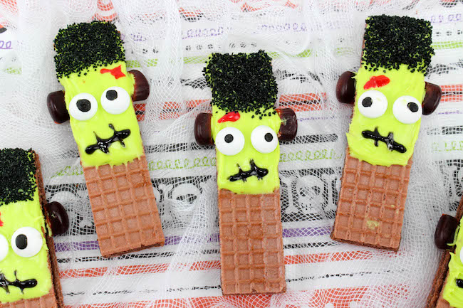 Halloween is next week and we will still have a few more desserts and recipes including our Frankenstein Wafer Cookie Treats recipe.