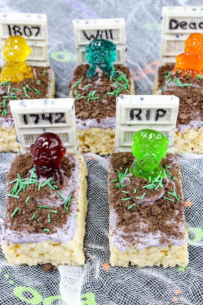 The Zombie Graves Rice Krispies Treats recipe is perfect for any party to scare your guests. Here are some ideas to&nbsp;Metamorphose thе Halloween Party Space.