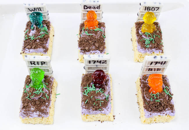 The Zombie Graves Rice Krispies Treats recipe is perfect for any party to scare your guests. Here are some ideas to&nbsp;Metamorphose thе Halloween Party Space.
