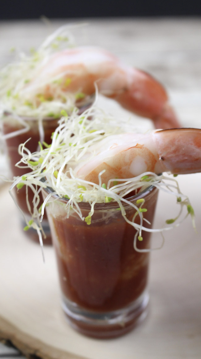 We just got through sharing some fun New Year's Eve crafts for you and the kids so now we have an easy Shrimp Shooters recipe. Because after all, you have eat so you can stay awake and party.