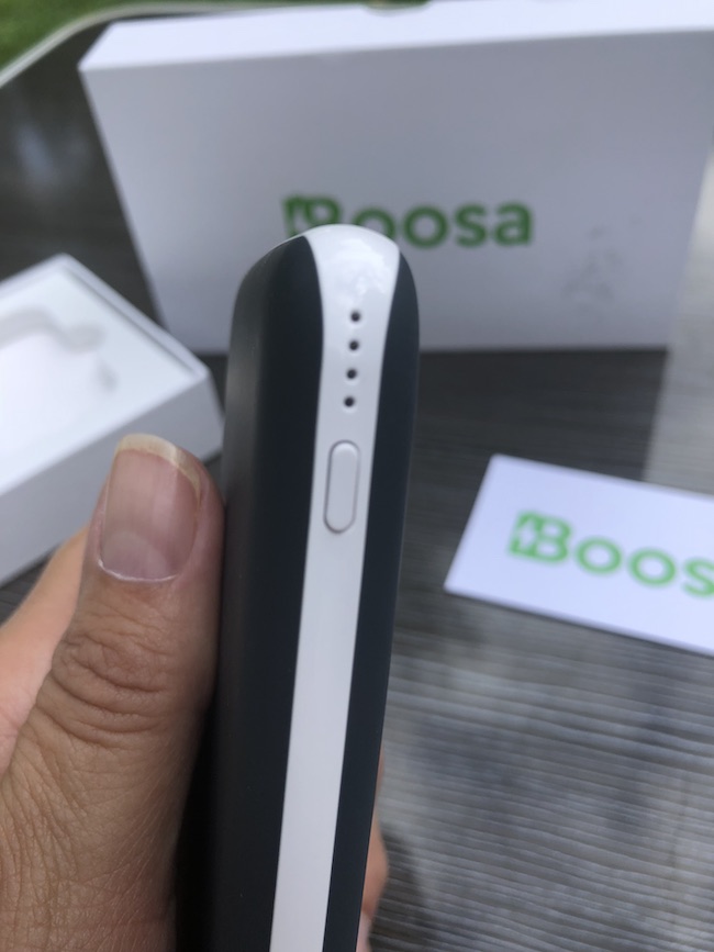The Bossa best power bank is an ultra high capacity, high speed battery pack with 10000 mAh. One charge will juice up your iPhone up to 3.5 times.